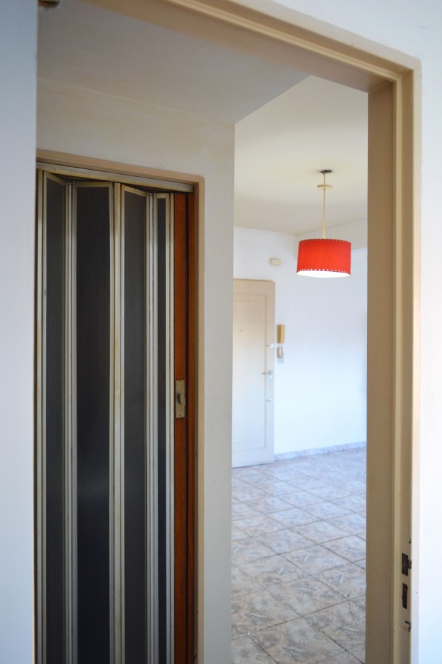 VENTA de departamento de 2 ambientes en Lomas del Mirador.