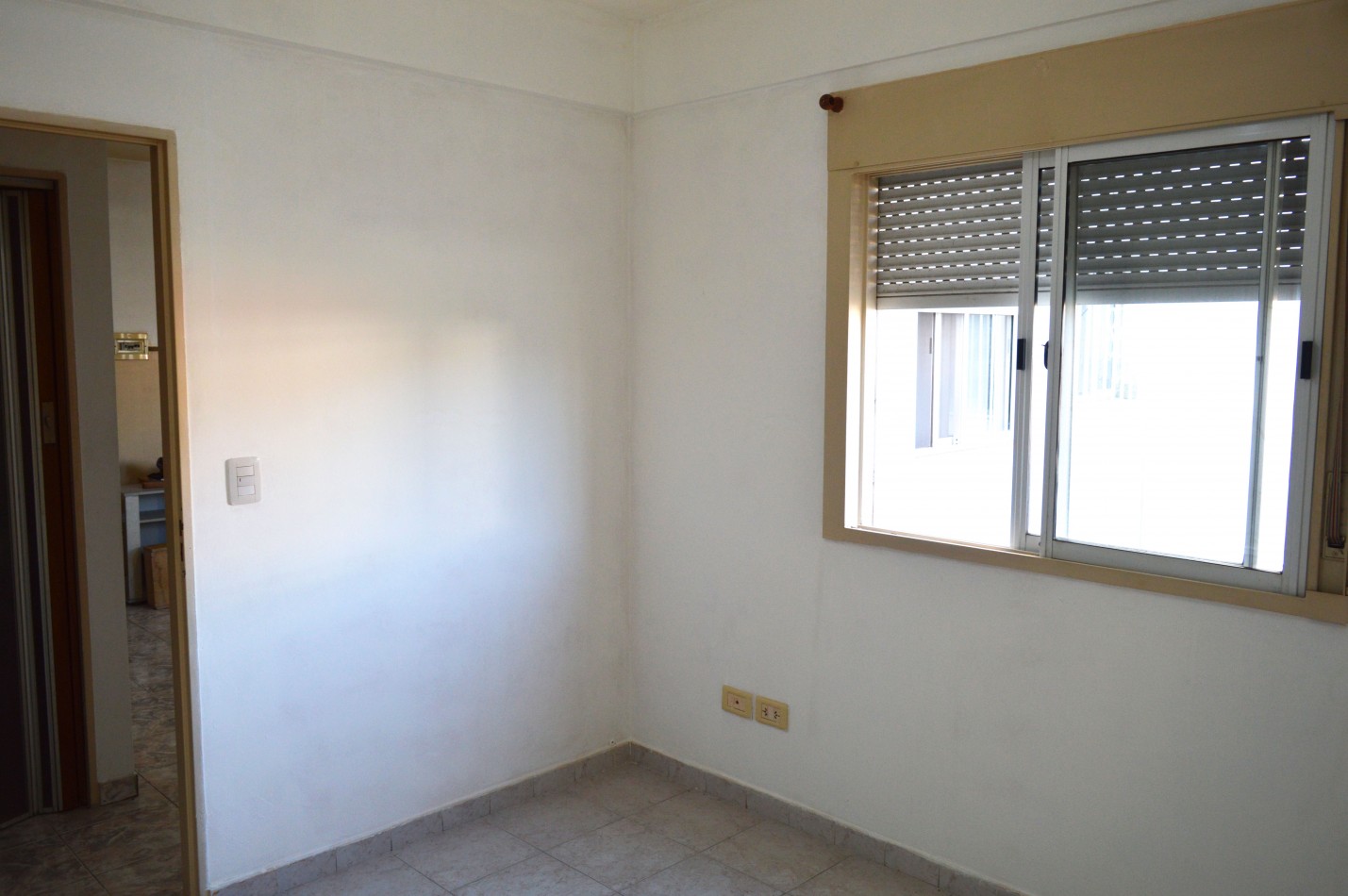 VENTA de departamento de 2 ambientes en Lomas del Mirador.