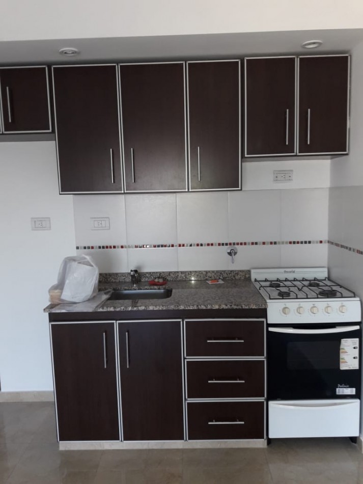 VENTA de departamento de mono ambiente en Lomas del mirador.