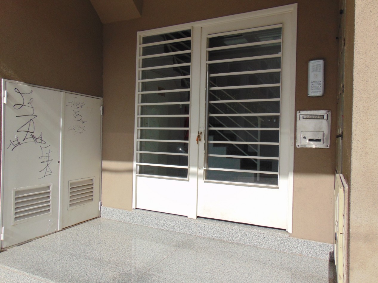 ALQUILER de departamento monoambiente en san justo