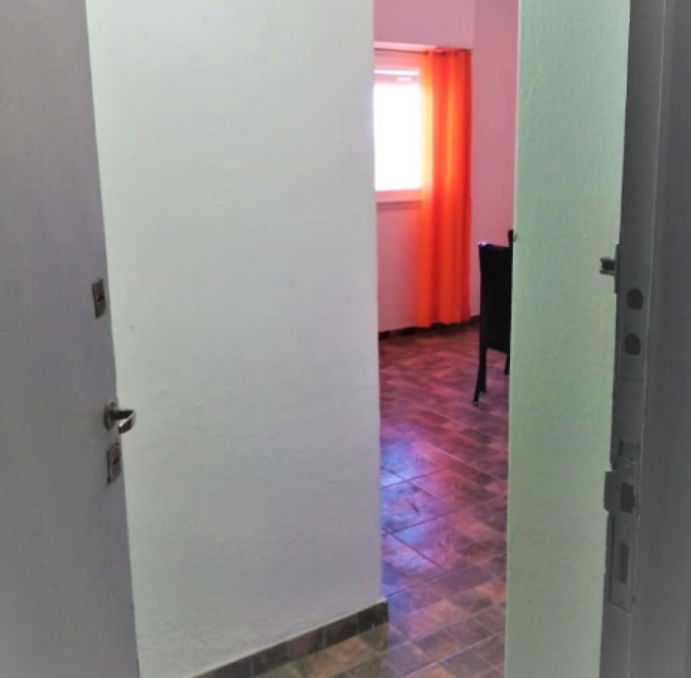 Departamento Monoambiente en el centro de Miramar a metros de la peatonal