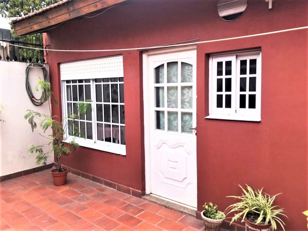 Casa y departamento en Venta, son dos UFs juntas en Isidro Casanova