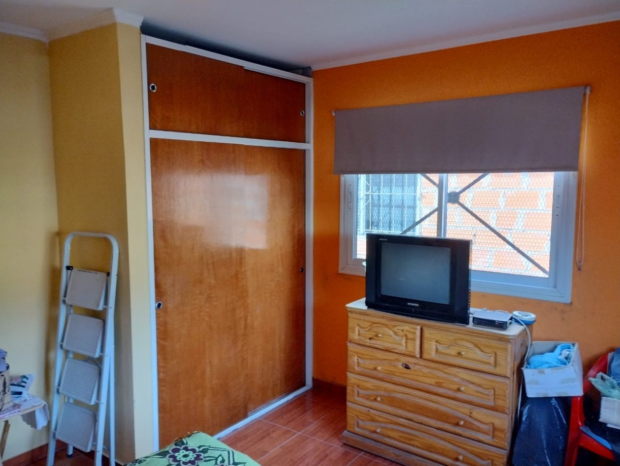 Casa sobre lote propio a REFACCIONAR en Isidro Casanova