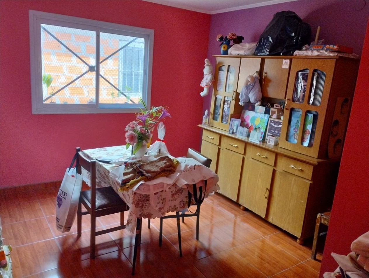 Casa sobre lote propio a REFACCIONAR en Isidro Casanova