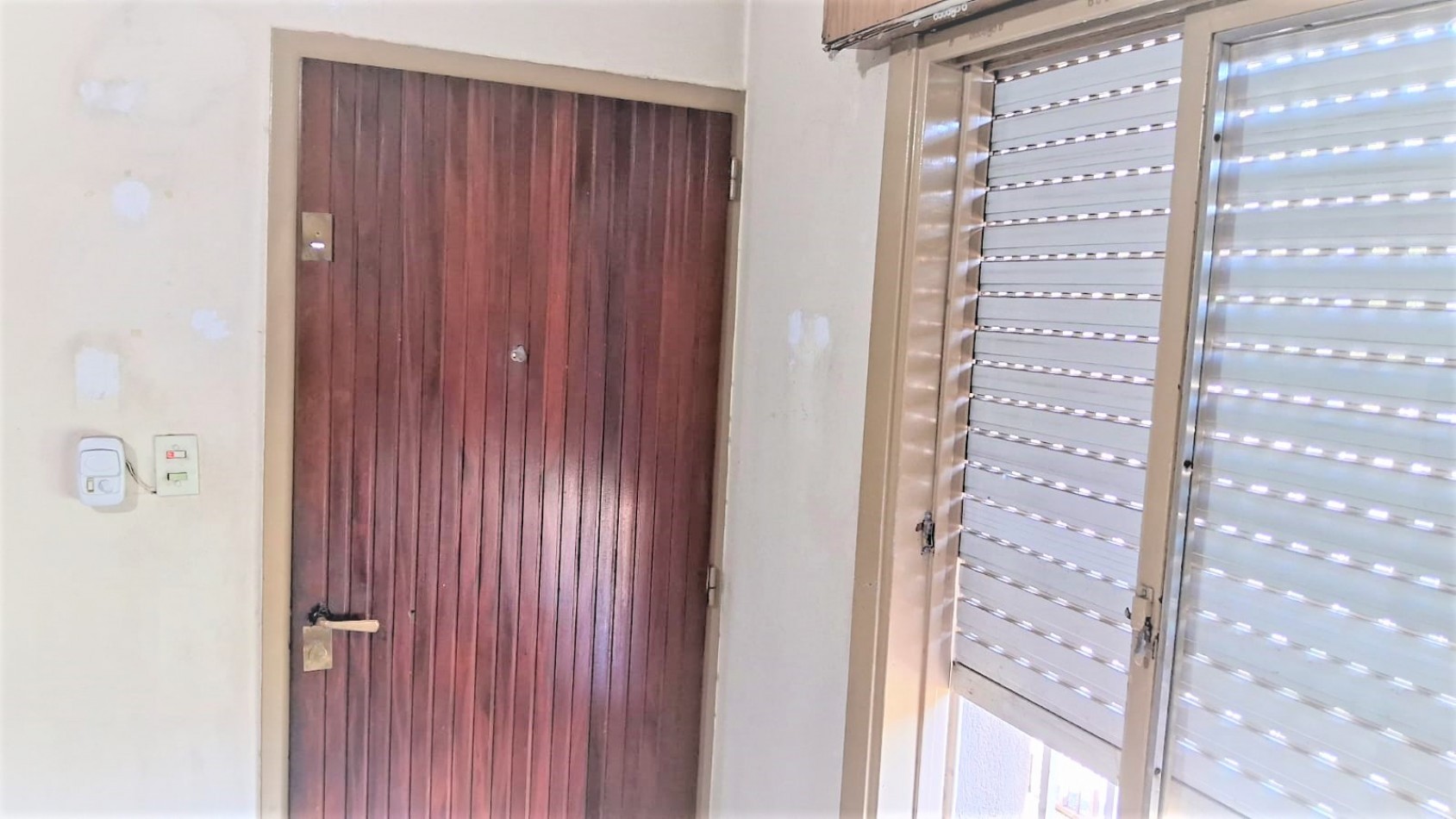 VENTA DE Casa DE 3 AMBIENTES en Villa Luzuriaga