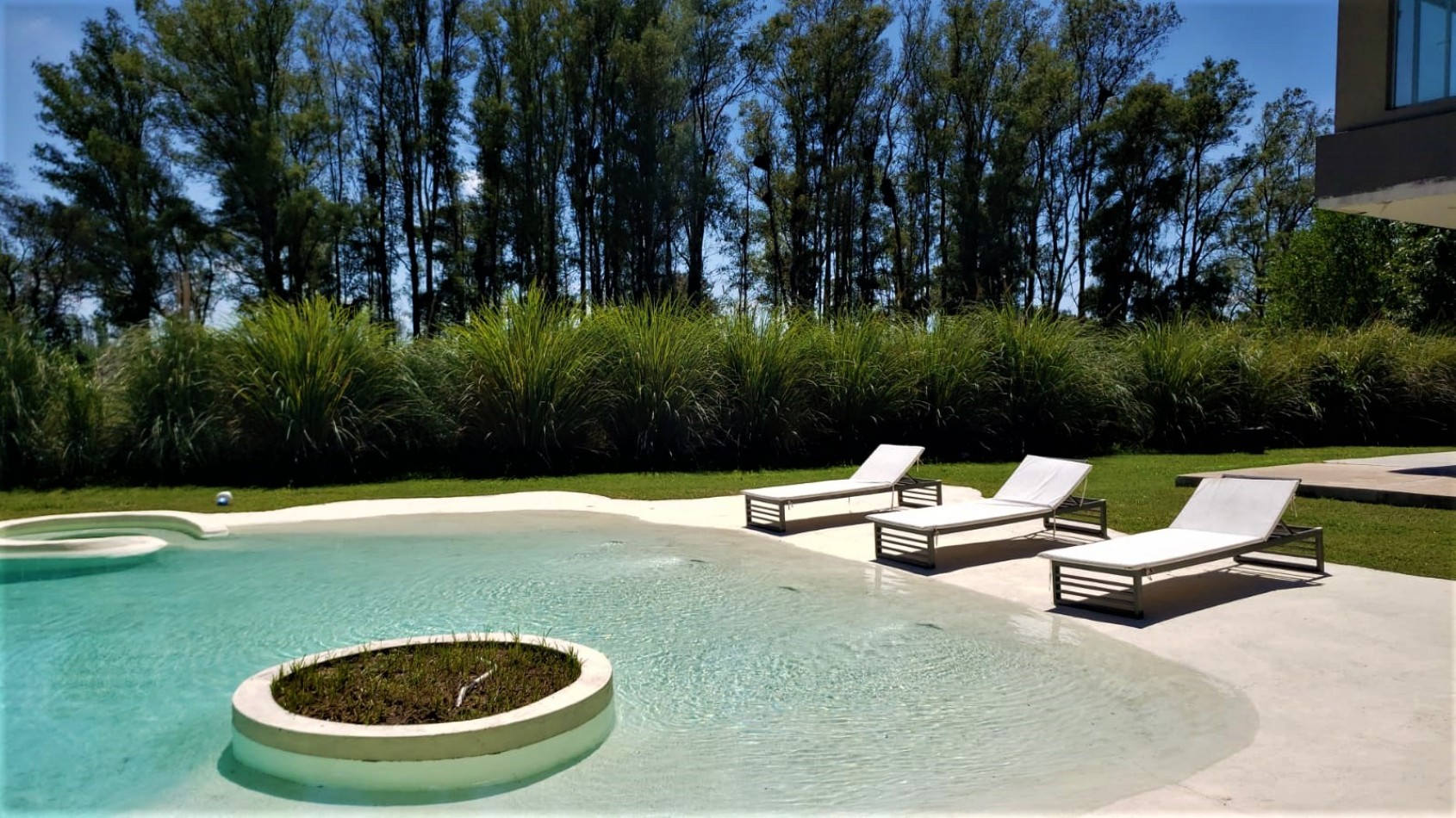 VENTA DE CASA DE 5 AMBIENTES BO CERRADO EN GENERAL RODRIGUEZ