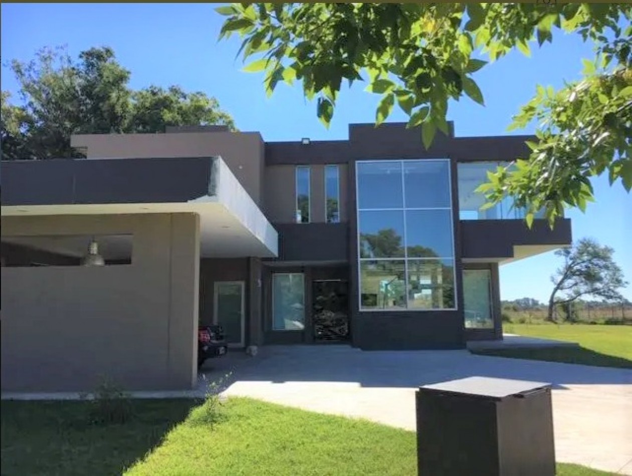 VENTA DE CASA DE 5 AMBIENTES BO CERRADO EN GENERAL RODRIGUEZ