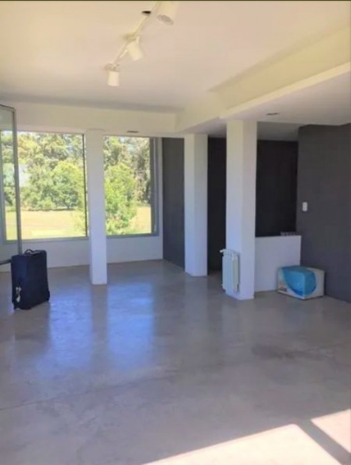 VENTA DE CASA DE 5 AMBIENTES BO CERRADO EN GENERAL RODRIGUEZ