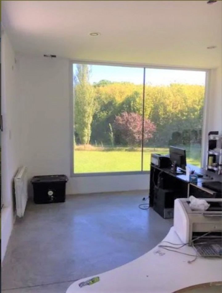 VENTA DE CASA DE 5 AMBIENTES BO CERRADO EN GENERAL RODRIGUEZ