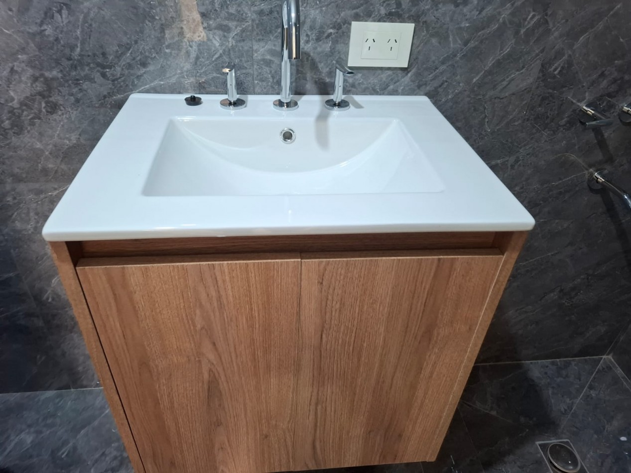 VENTA DE CASA DE 4 AMBIENTES a ESTRENAR EN MORON