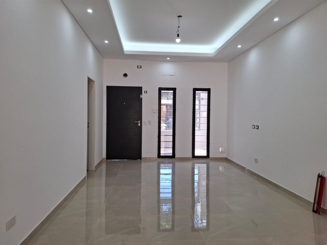 VENTA DE CASA DE 4 AMBIENTES a ESTRENAR EN MORON