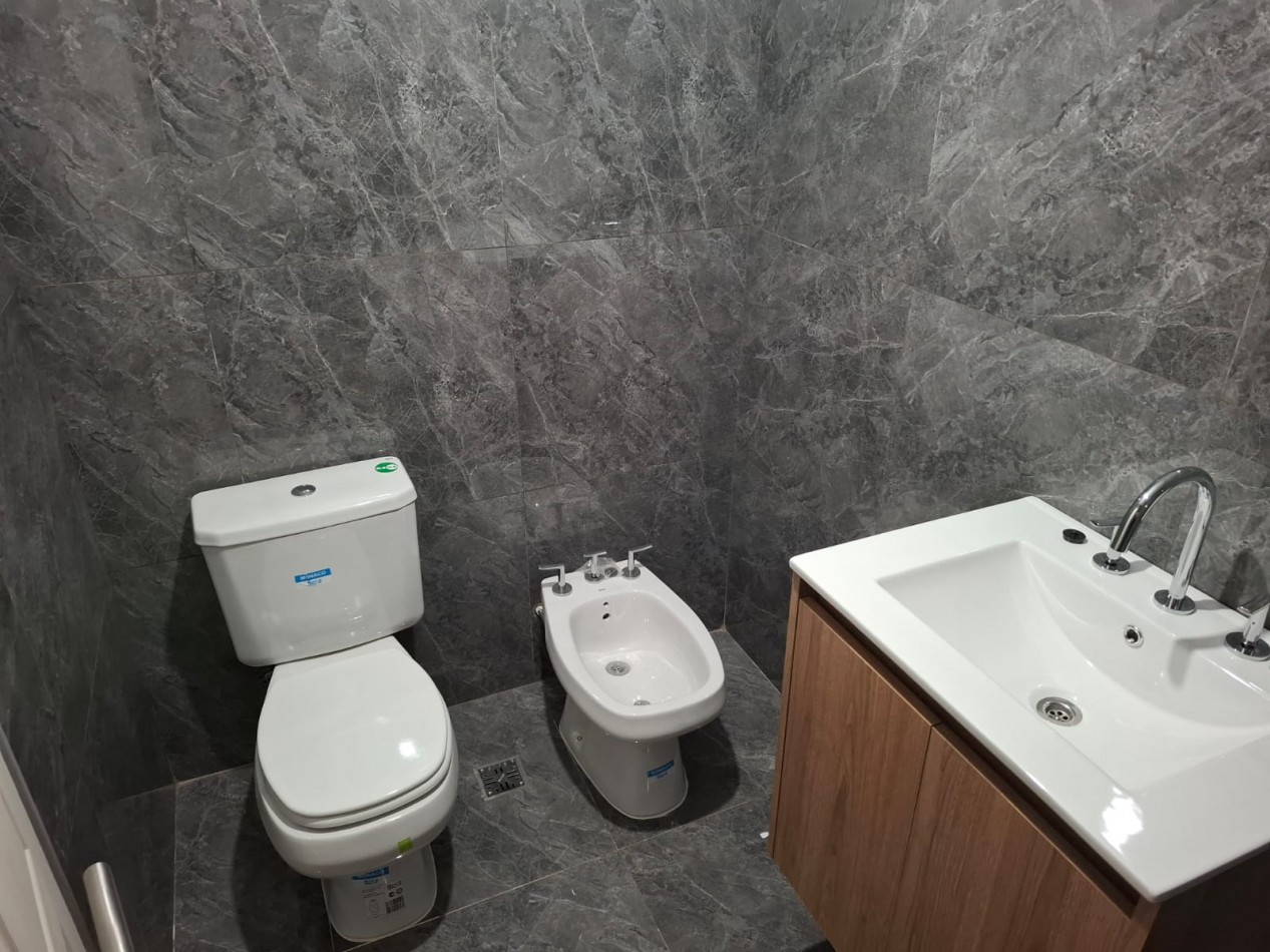 VENTA DE CASA DE 4 AMBIENTES a ESTRENAR EN MORON