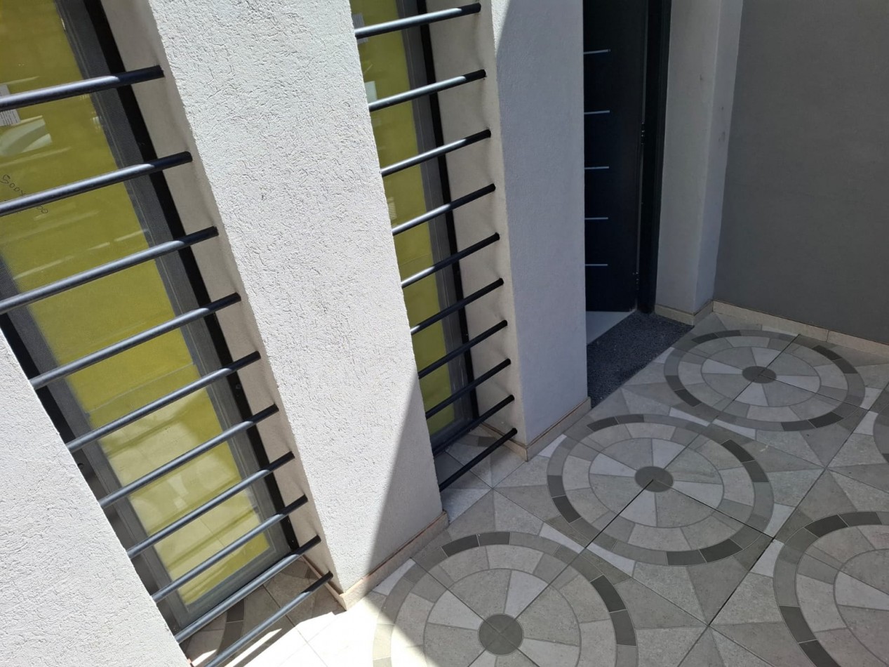 VENTA DE CASA DE 4 AMBIENTES a ESTRENAR EN MORON