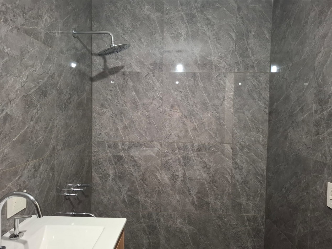 VENTA DE CASA DE 4 AMBIENTES a ESTRENAR EN MORON