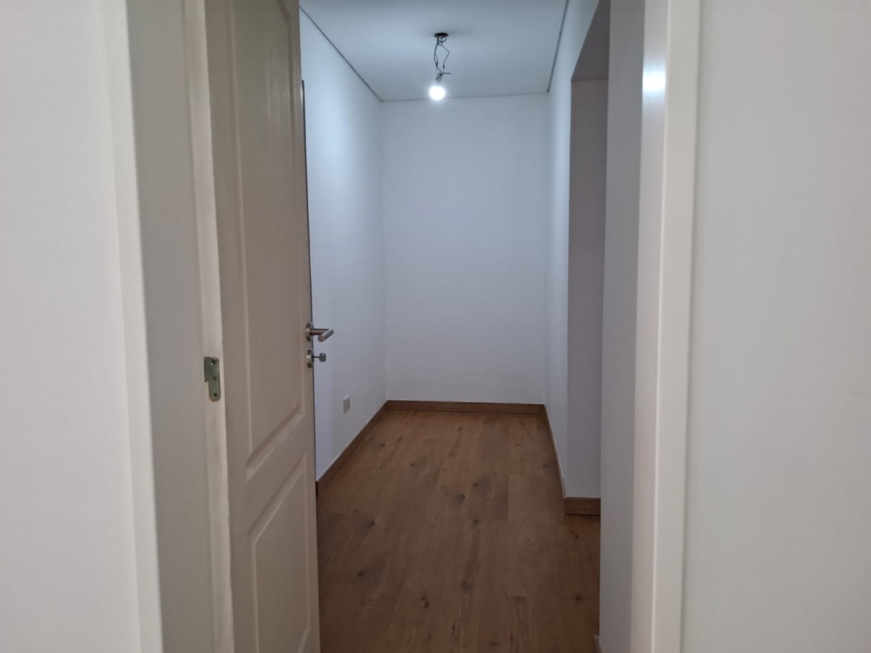 VENTA DE CASA DE 4 AMBIENTES a ESTRENAR EN MORON