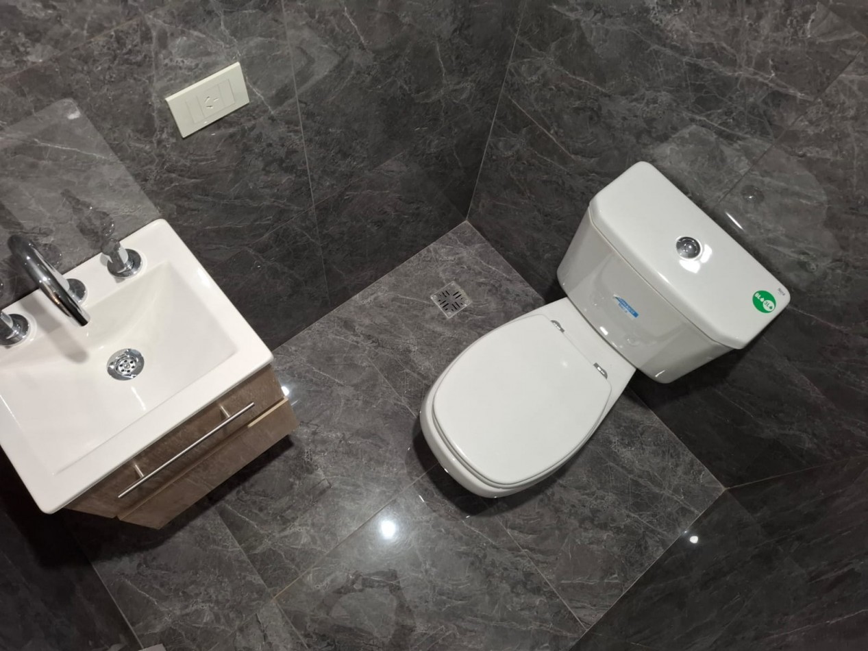 VENTA DE CASA DE 4 AMBIENTES a ESTRENAR EN MORON