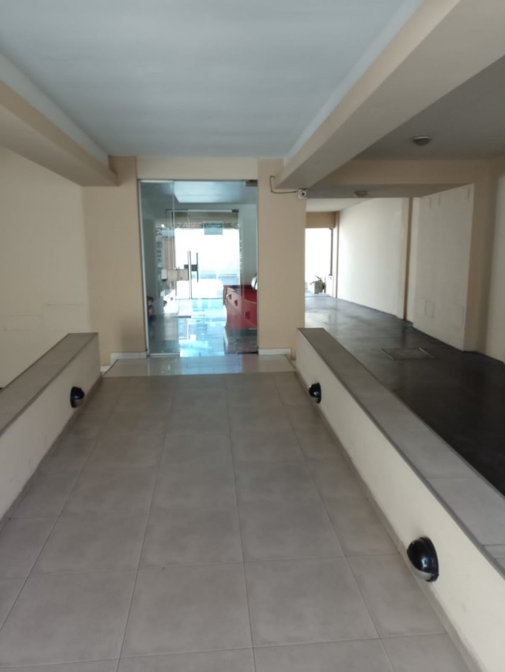 VENTA DE DEPARTAMENTO DE 2 AMBIENTES EN MORON