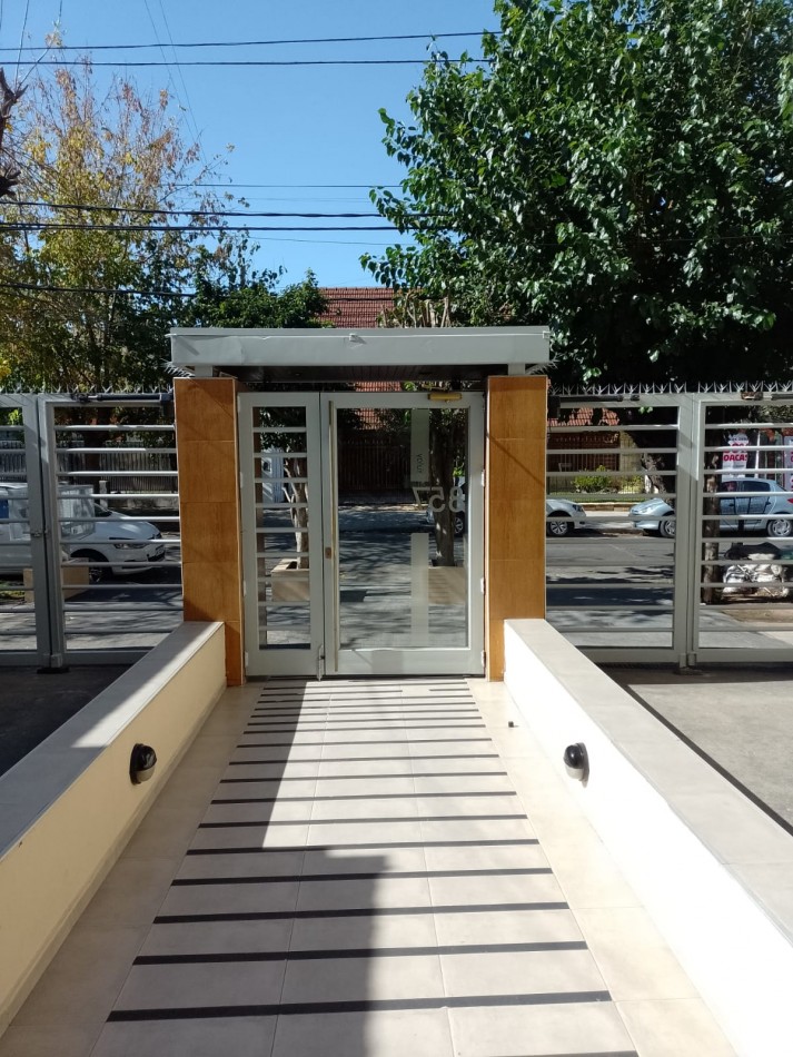 VENTA DE DEPARTAMENTO DE 2 AMBIENTES EN MORON